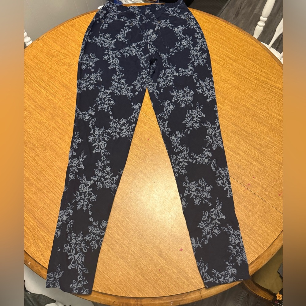 Lildy women’s leggings size L/XL EUC - Picture 2 of 4